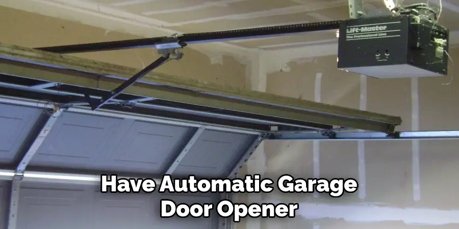 How to Close the Garage Door Manually | Detailed Guide (2024)