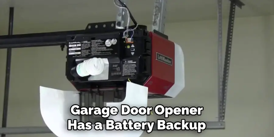 Garage Door Opener Has a Battery Backup