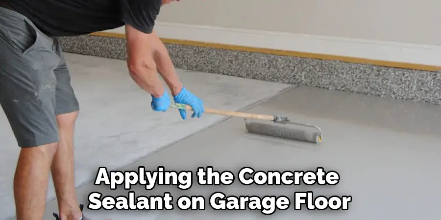 Applying the Concrete Sealant on Garage Floor