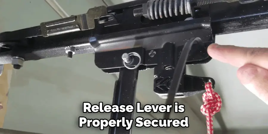 Release Lever is Properly Secured