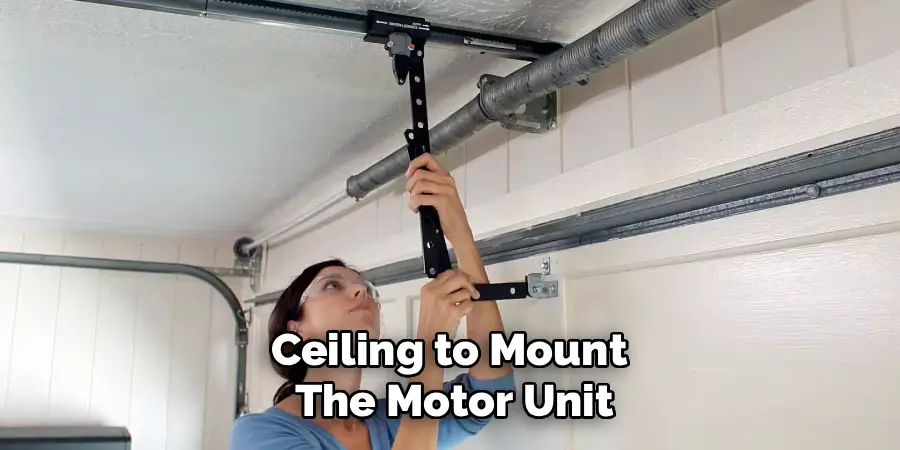 Ceiling to Mount
The Motor Unit