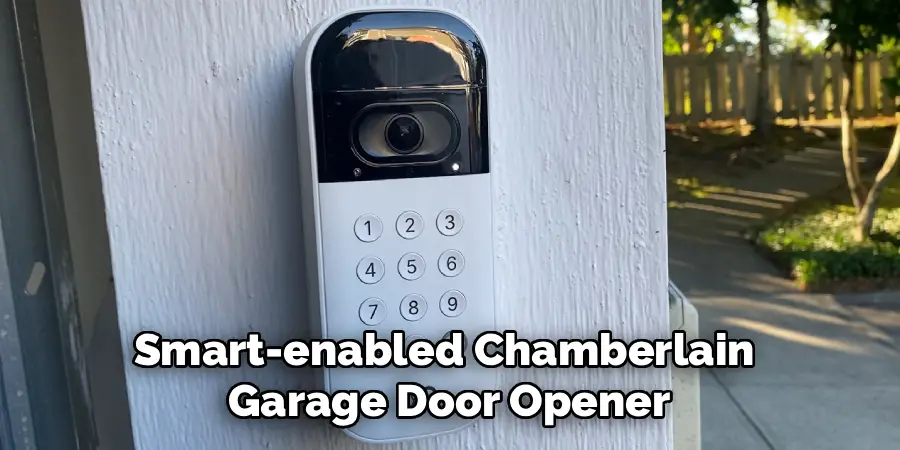 Smart-enabled Chamberlain 
Garage Door Opener